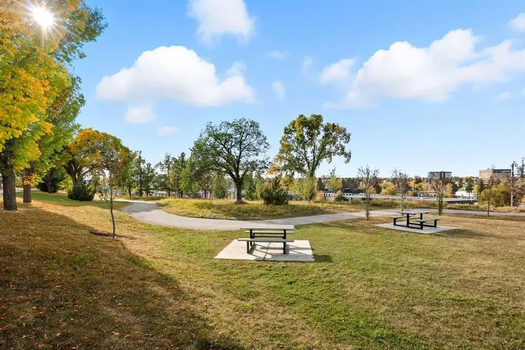 23 Fairview Drive SE