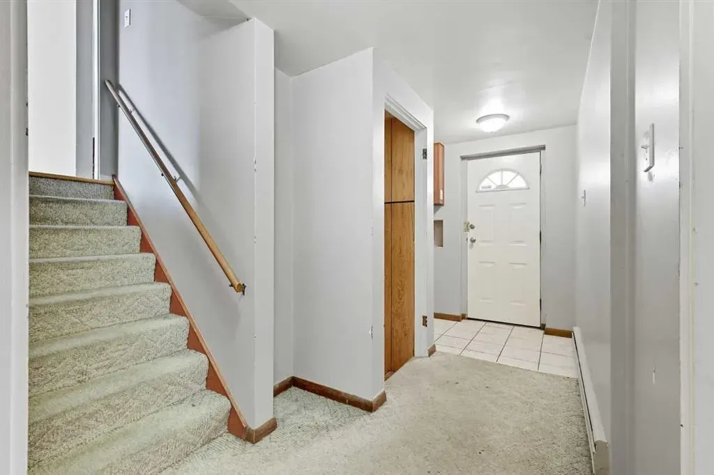 23 Fairview Drive SE