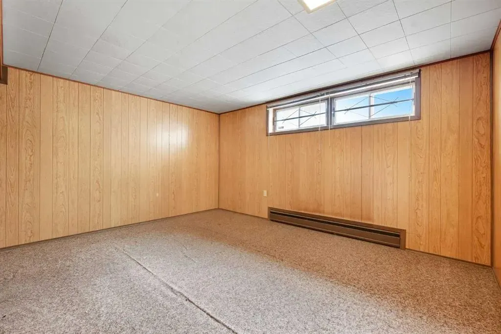 23 Fairview Drive SE