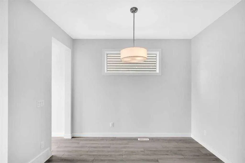 16 Amblefield Avenue NW