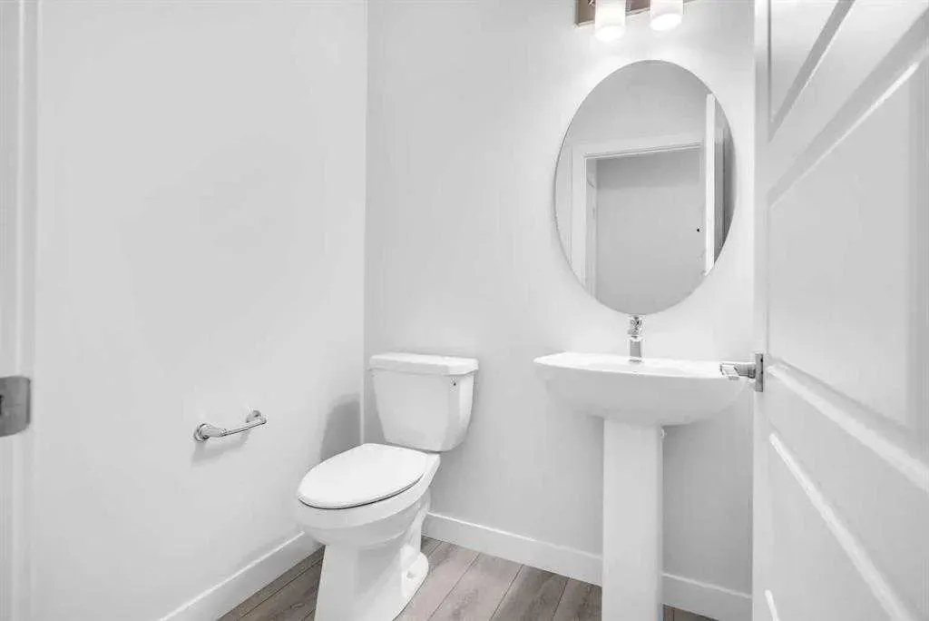 16 Amblefield Avenue NW