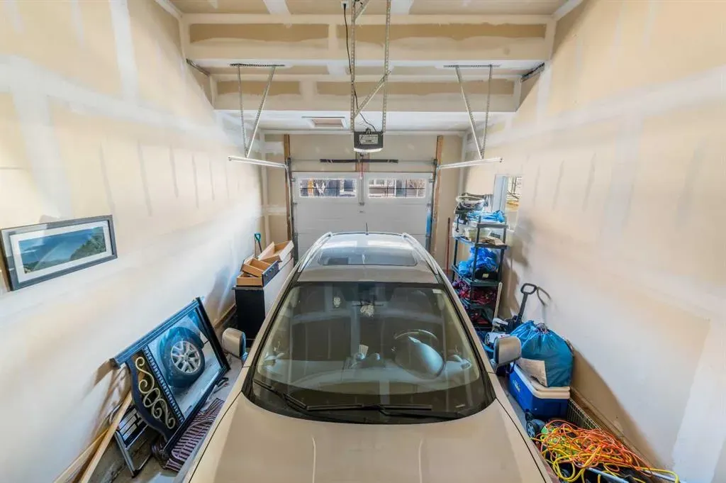 146 Skyview Point Crescent NE