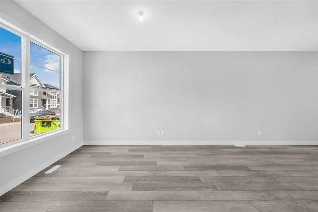 27 Amblefield Avenue NW