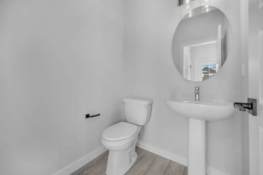 27 Amblefield Avenue NW