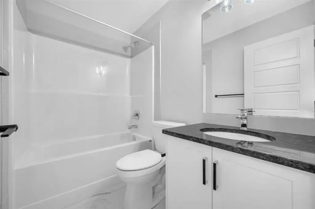 27 Amblefield Avenue NW