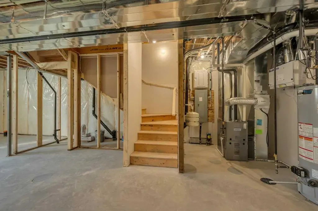 27 Amblefield Avenue NW