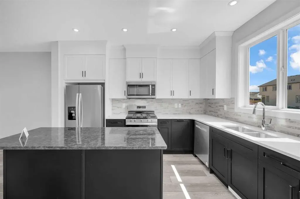 27 Amblefield Avenue NW