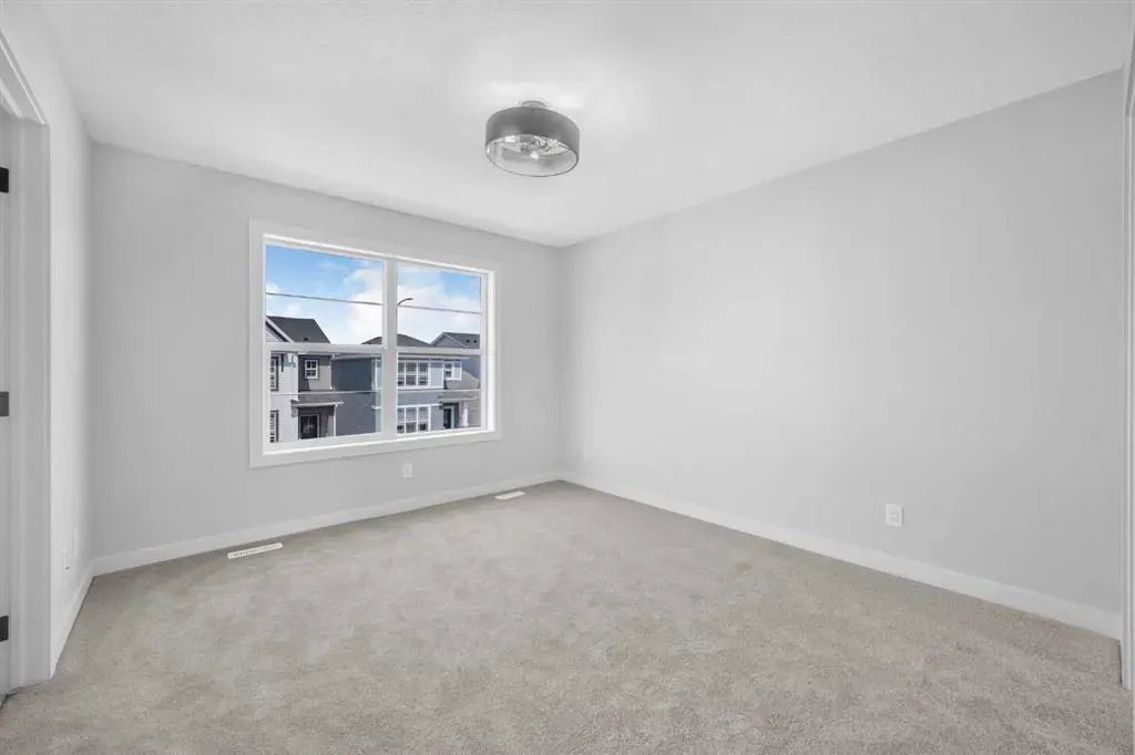 27 Amblefield Avenue NW