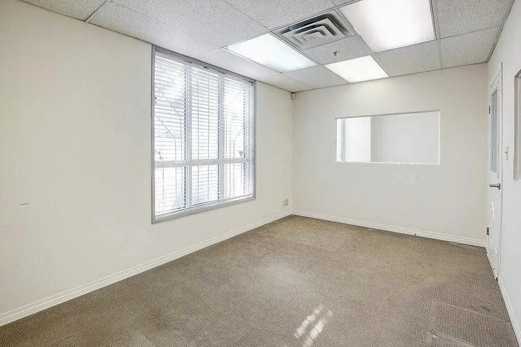 138 18 Avenue SE, #105