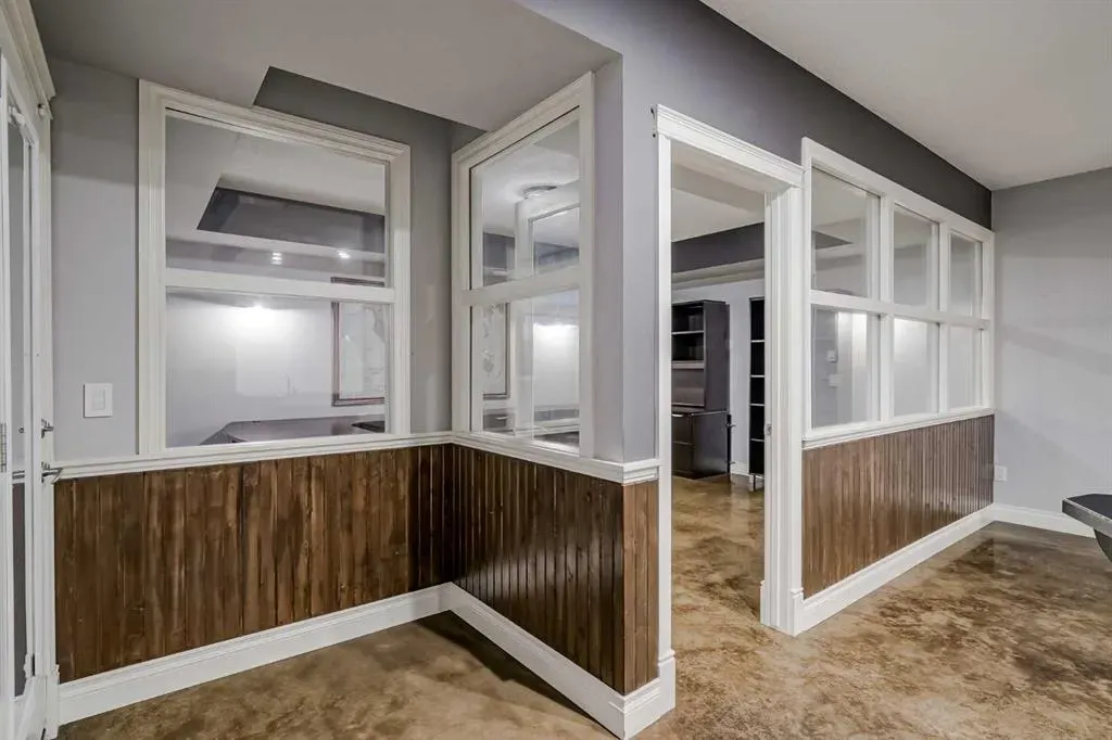 231 Railway Close SE