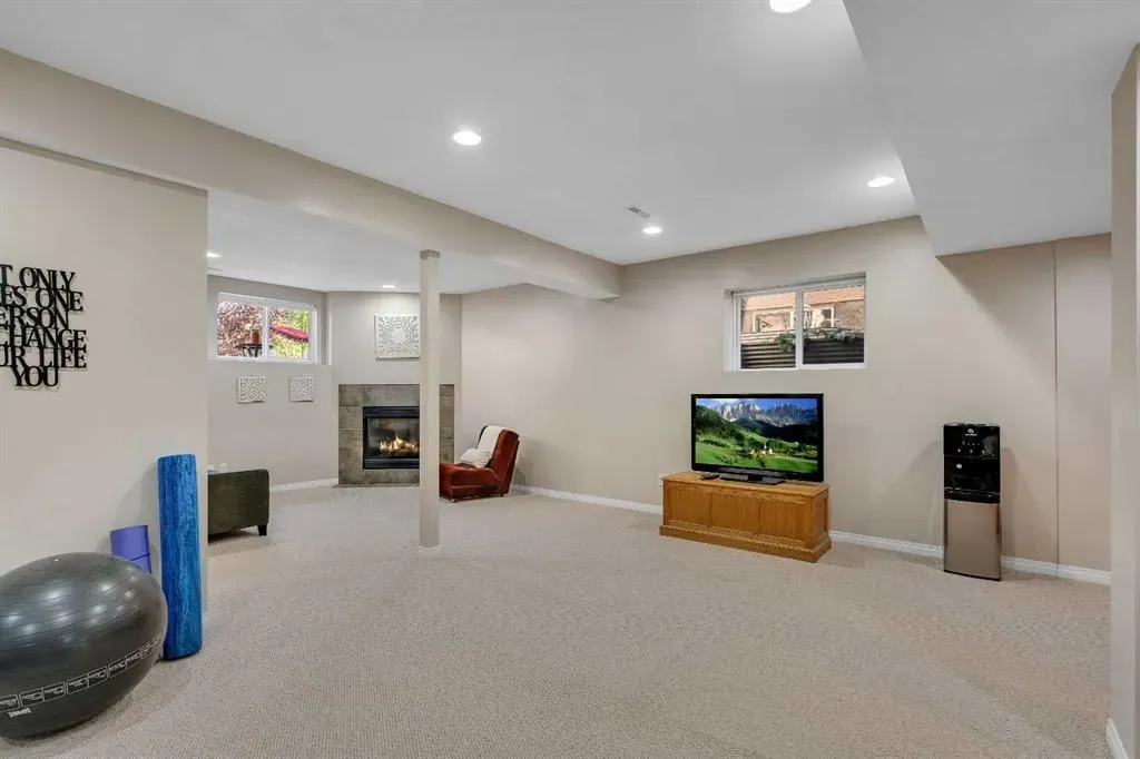 10 Arbour Vista Close NW