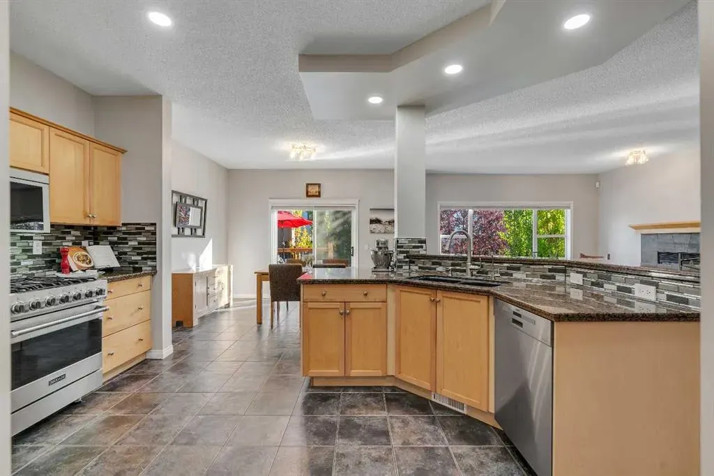 10 Arbour Vista Close NW