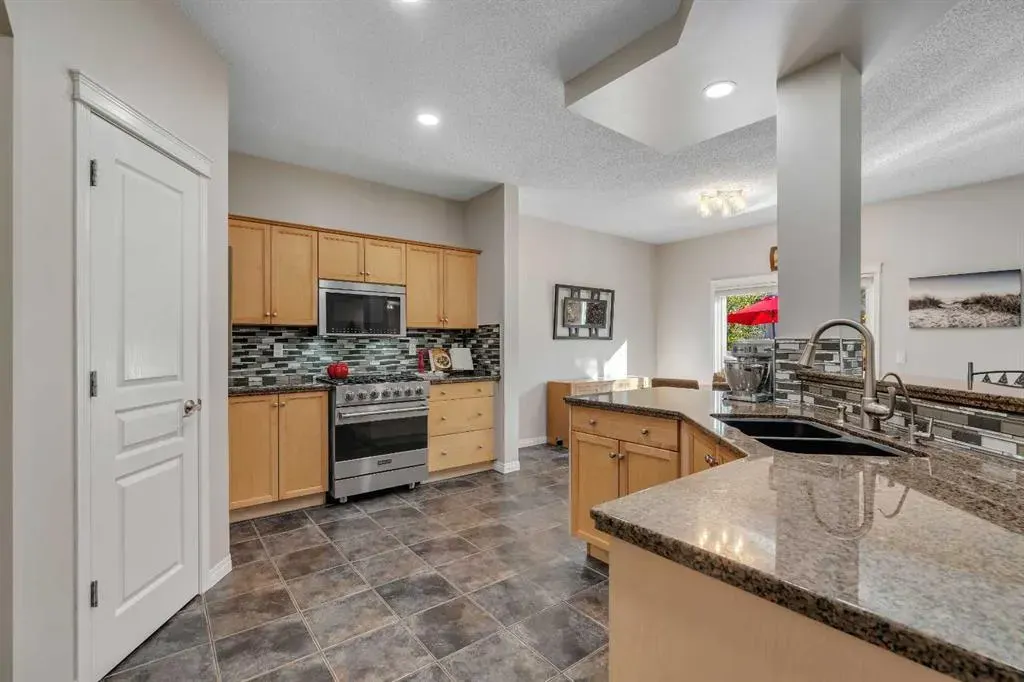 10 Arbour Vista Close NW