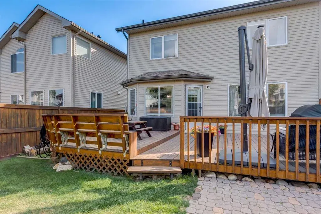 32 Evanscove Heights NW