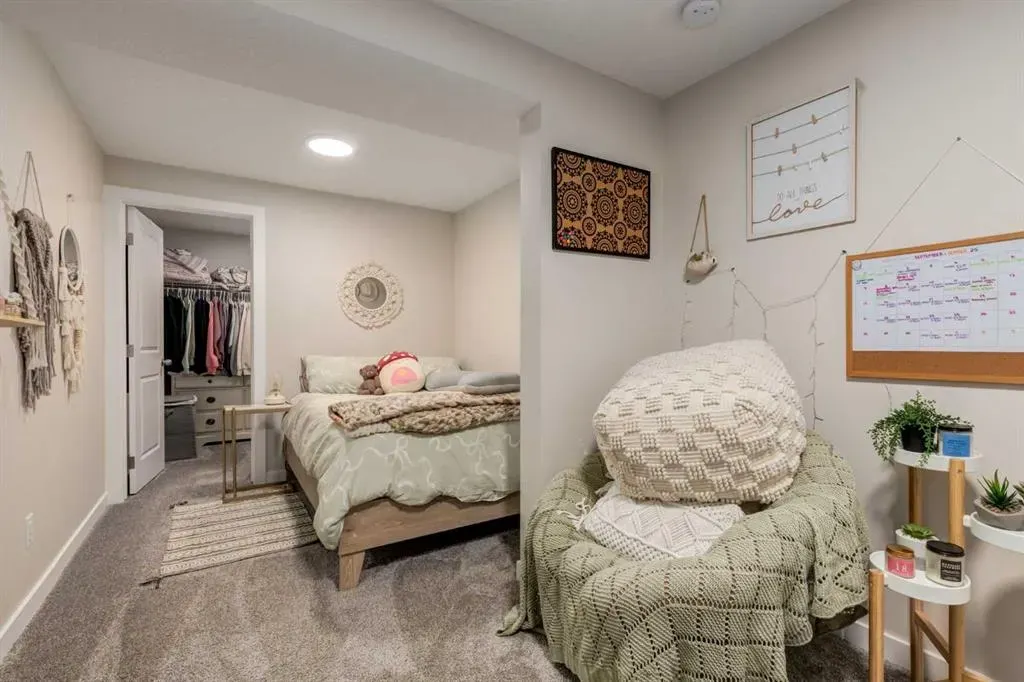 32 Evanscove Heights NW