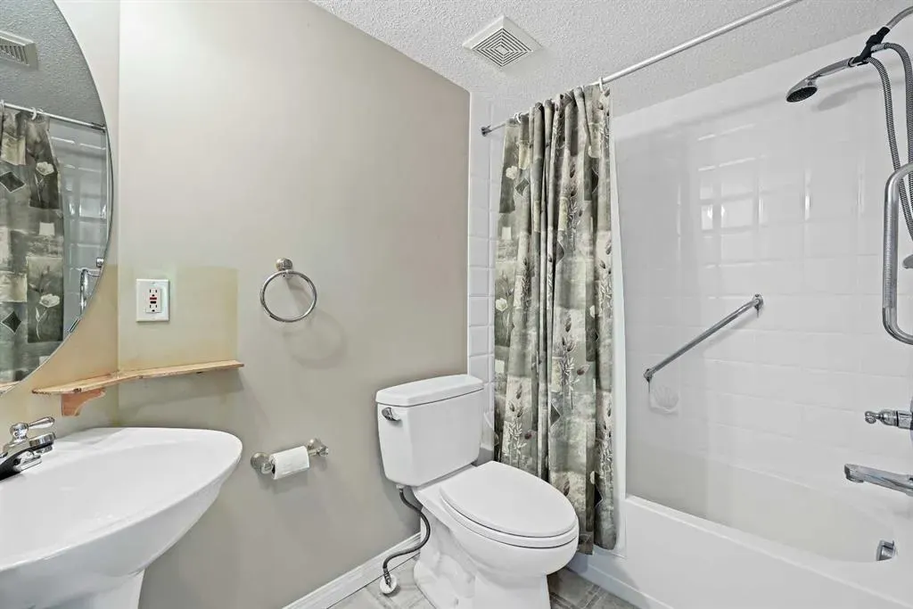 369 Rocky Vista Park NW, #212