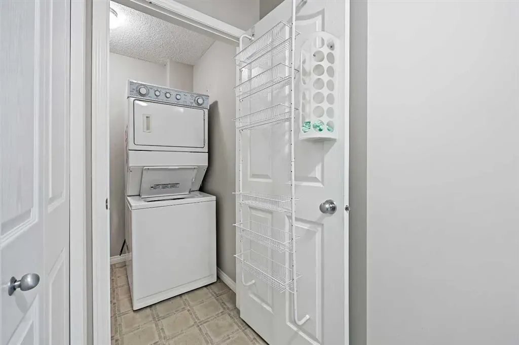 369 Rocky Vista Park NW, #212