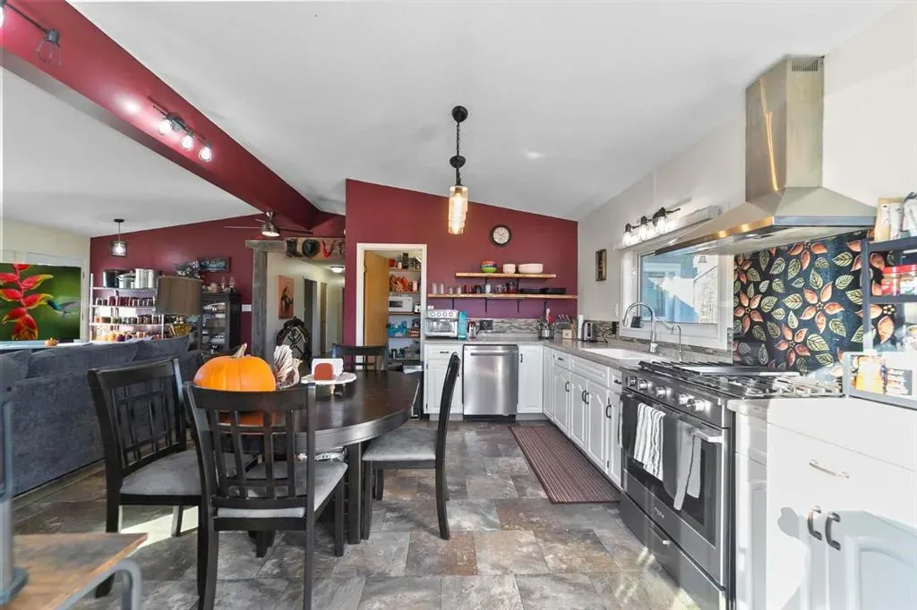 46037 Range Road 183