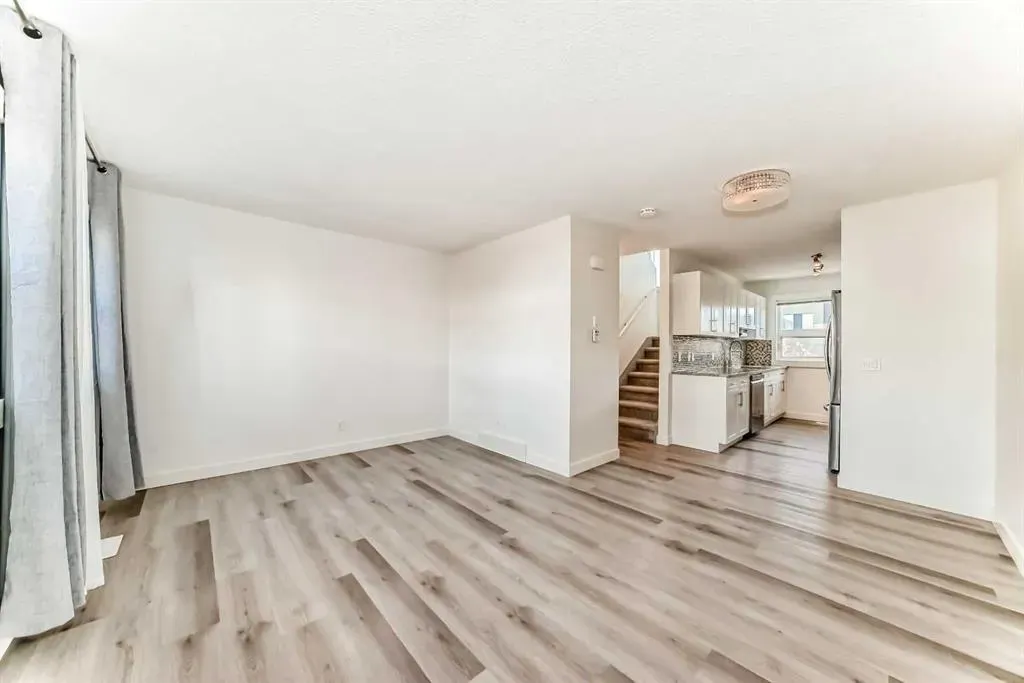 418 Covecreek Circle NE