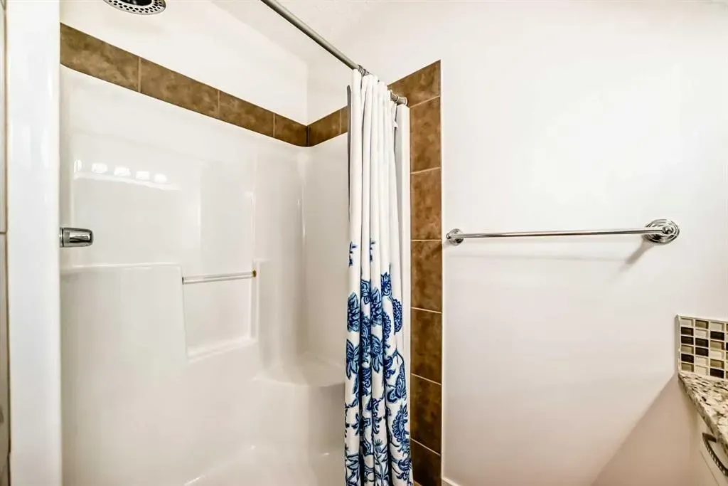 418 Covecreek Circle NE