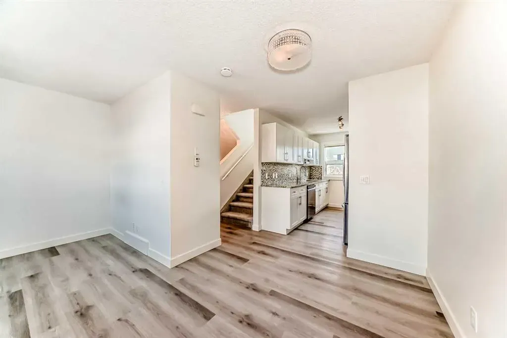 418 Covecreek Circle NE