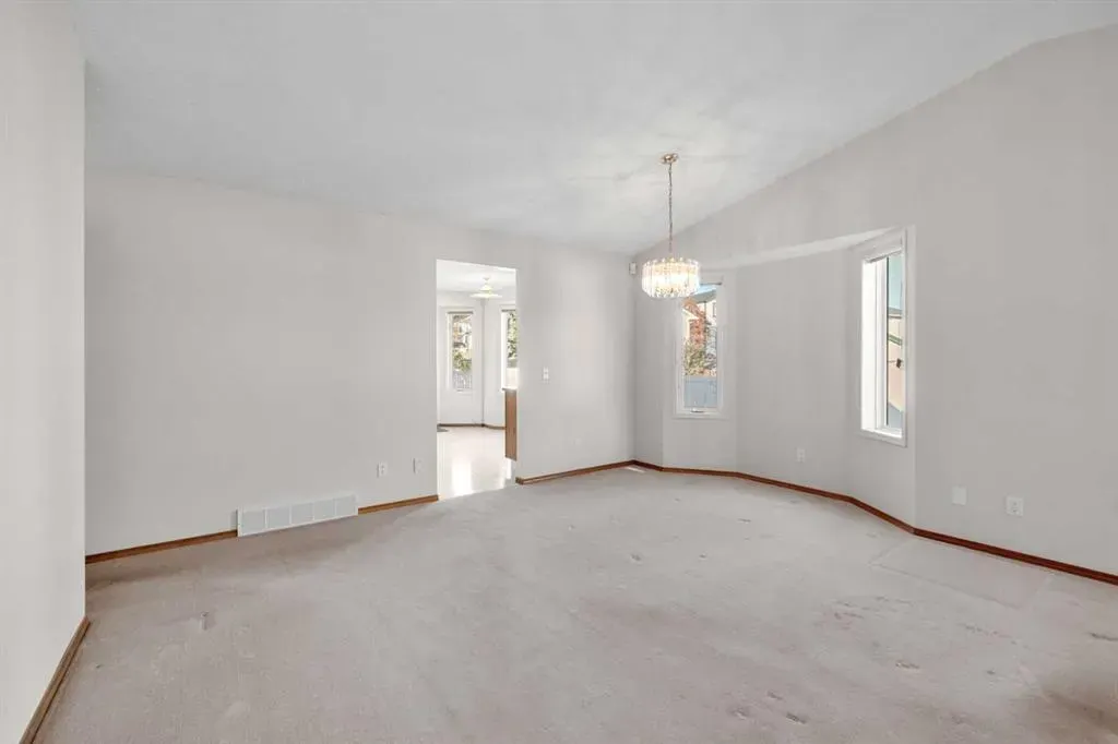 634 Sheep River Mews