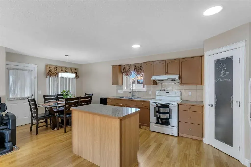 197 Tarawood Place NE