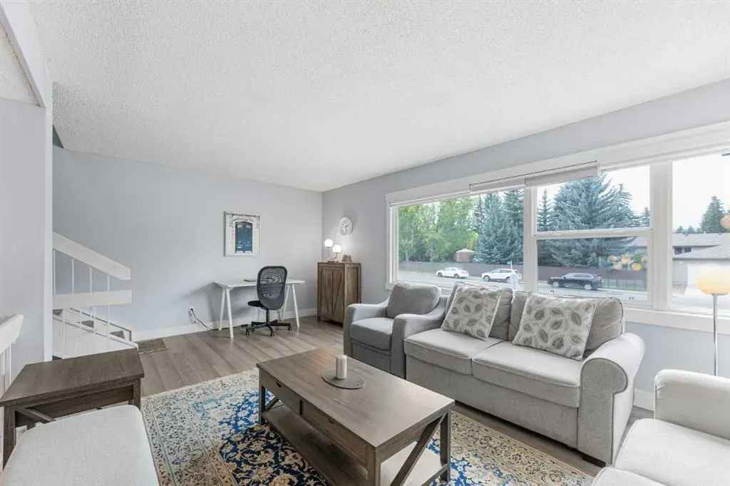 352 Brae Glen Road SW