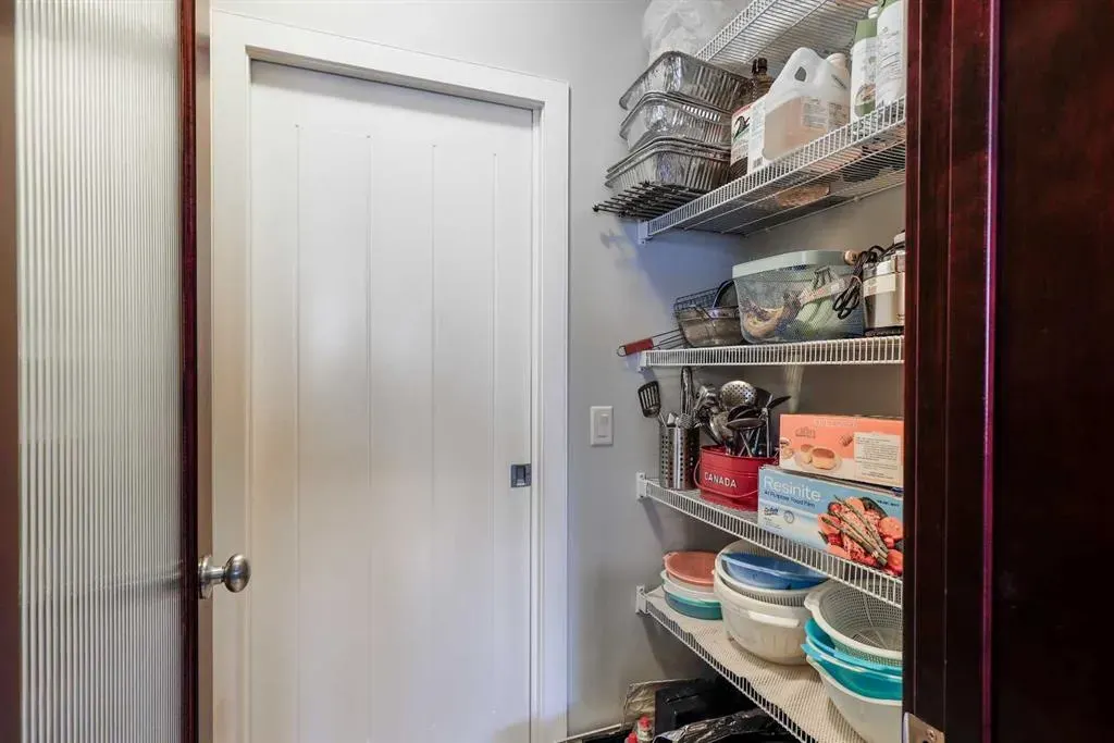 16 Redstone Parade NE