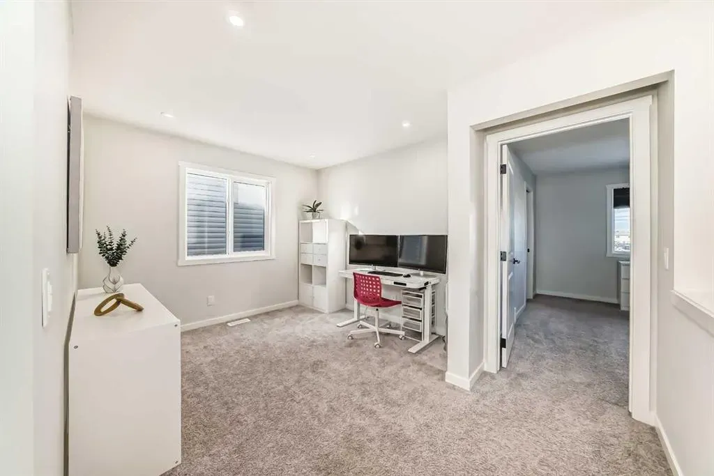 26 Lavender Drive SE