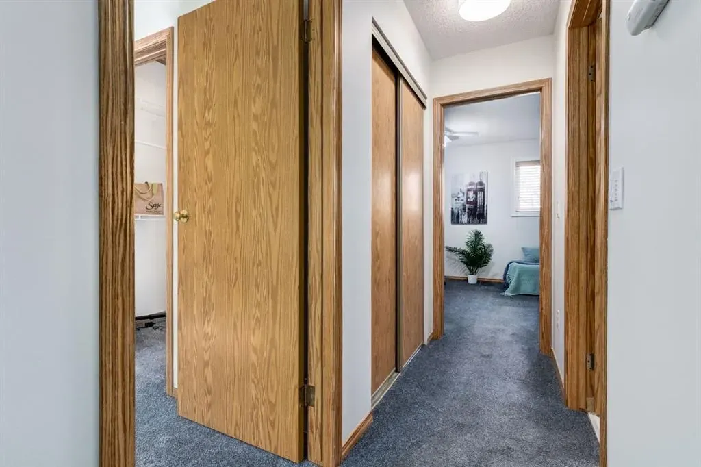 12 Millrise Green SW