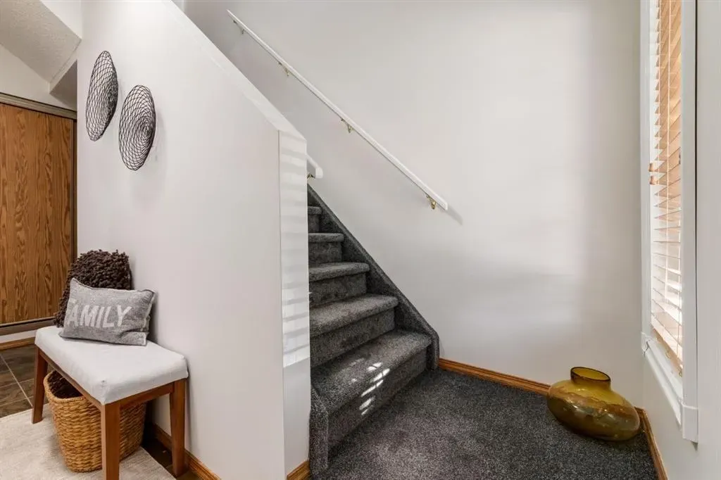 12 Millrise Green SW