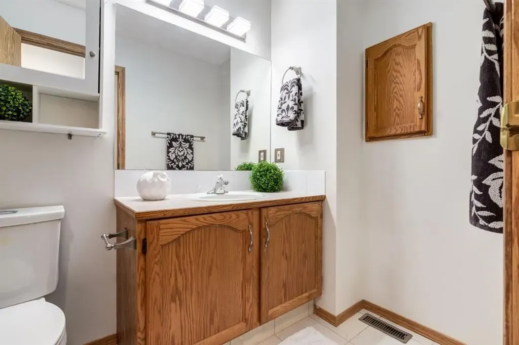 12 Millrise Green SW