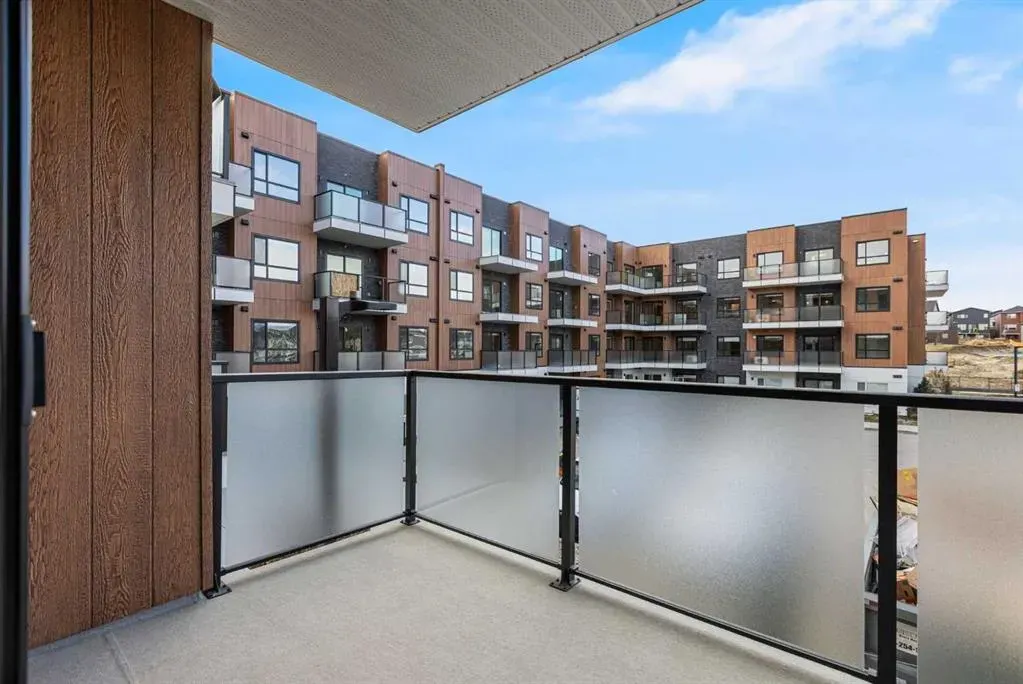 245 Edith Place NW, #207