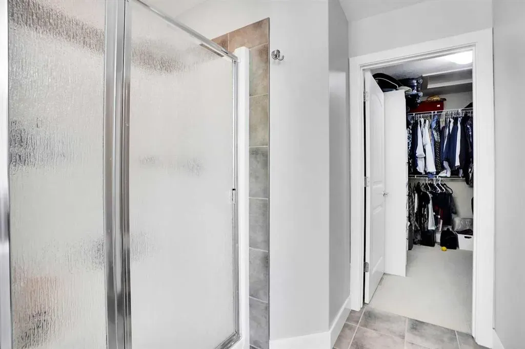 70 Royal Ridge Manor NW