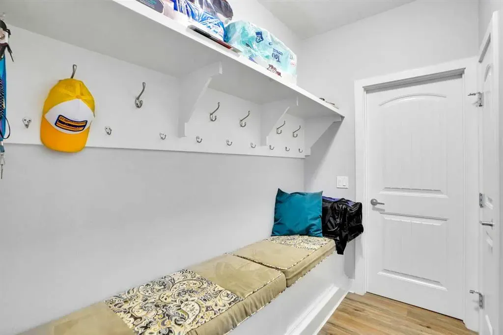 70 Royal Ridge Manor NW