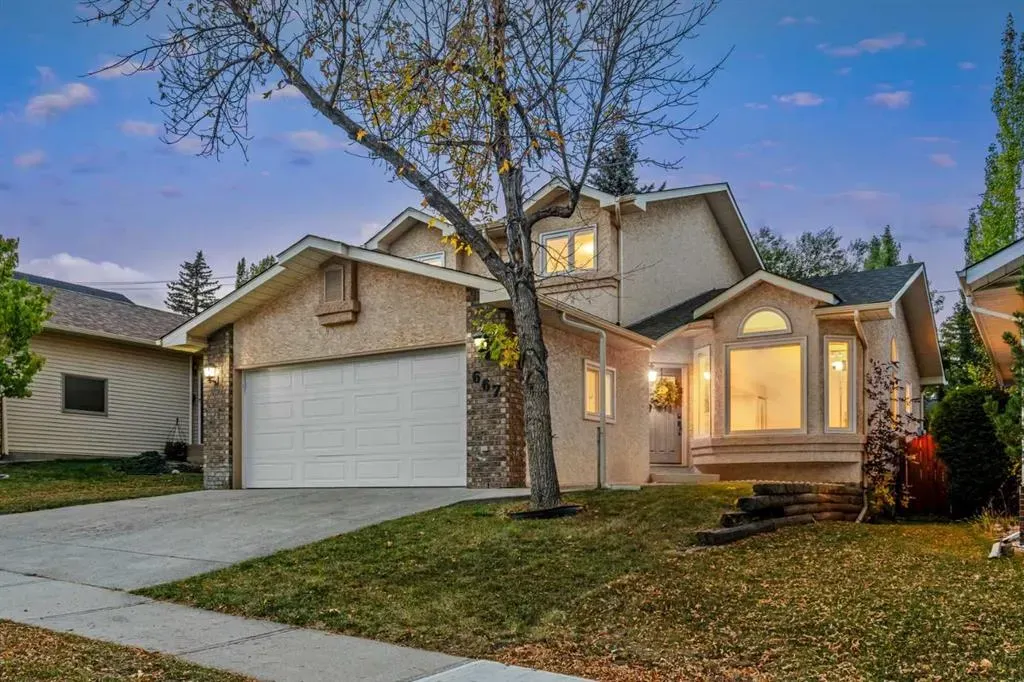 667 Macewan Drive NW