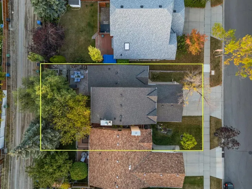 667 Macewan Drive NW