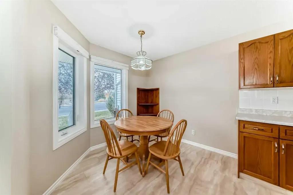 52 Riverview Drive SE