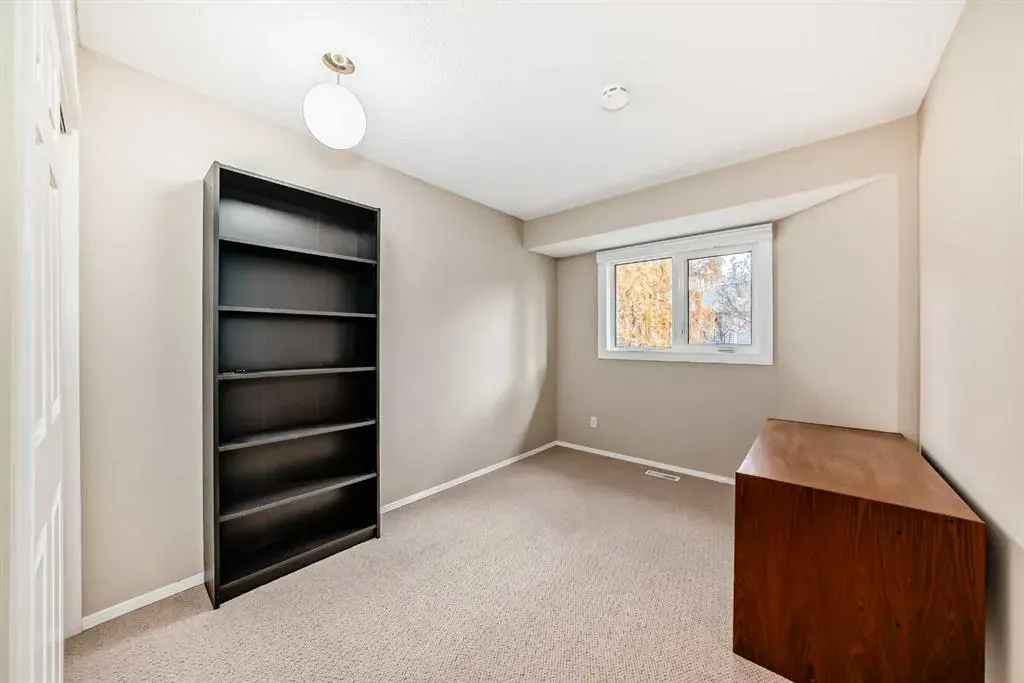 52 Riverview Drive SE