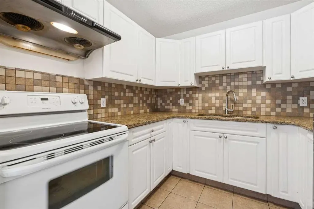 20 Harvest Rose Park NE, #3311