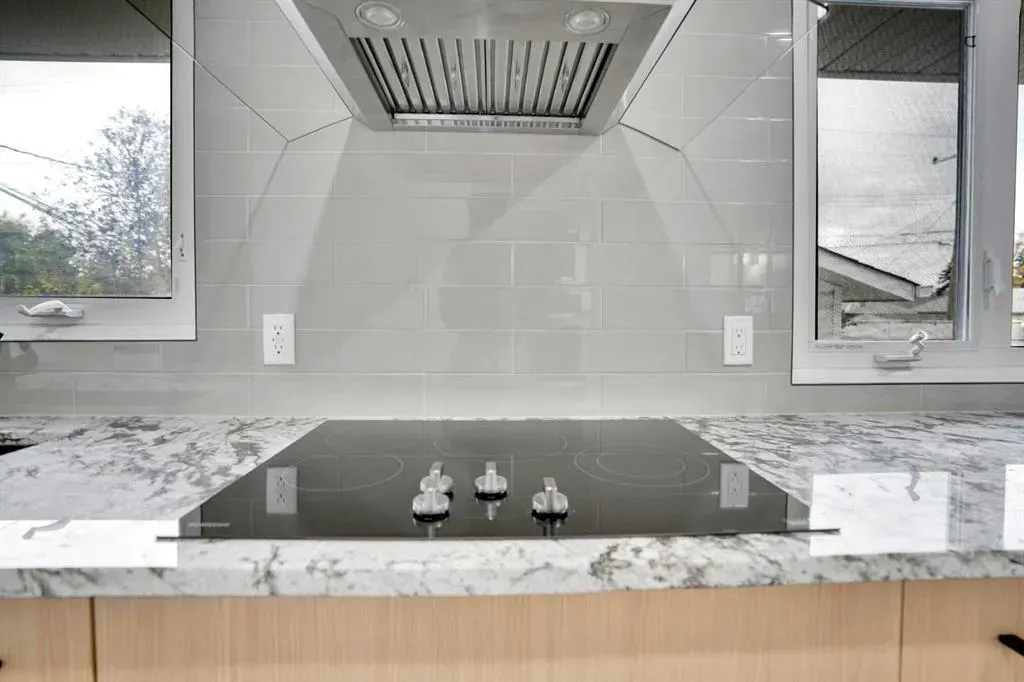 6116 Buckthorn Road NW