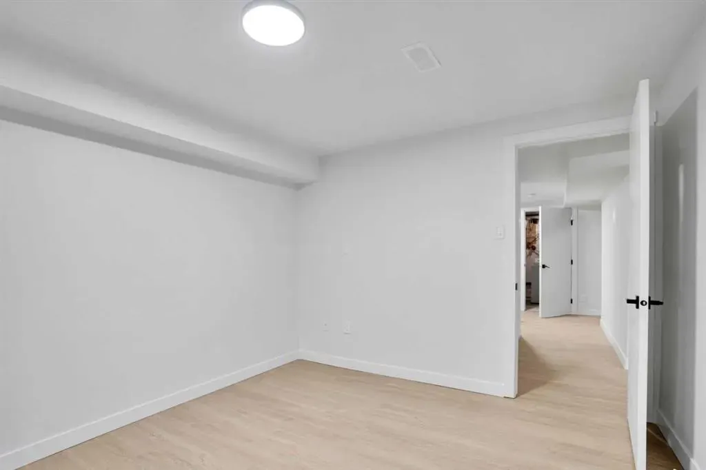 6116 Buckthorn Road NW