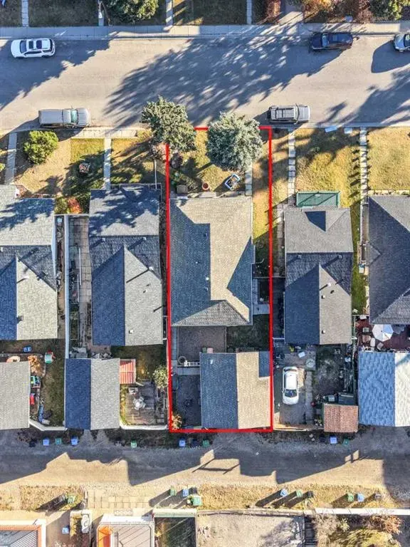 112 Shawmeadows Crescent SW