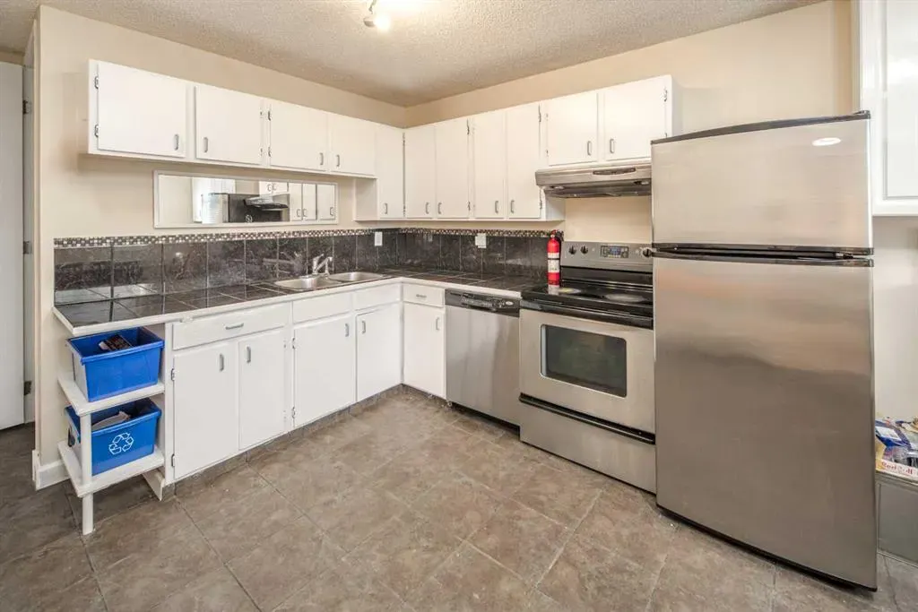 112 Shawmeadows Crescent SW