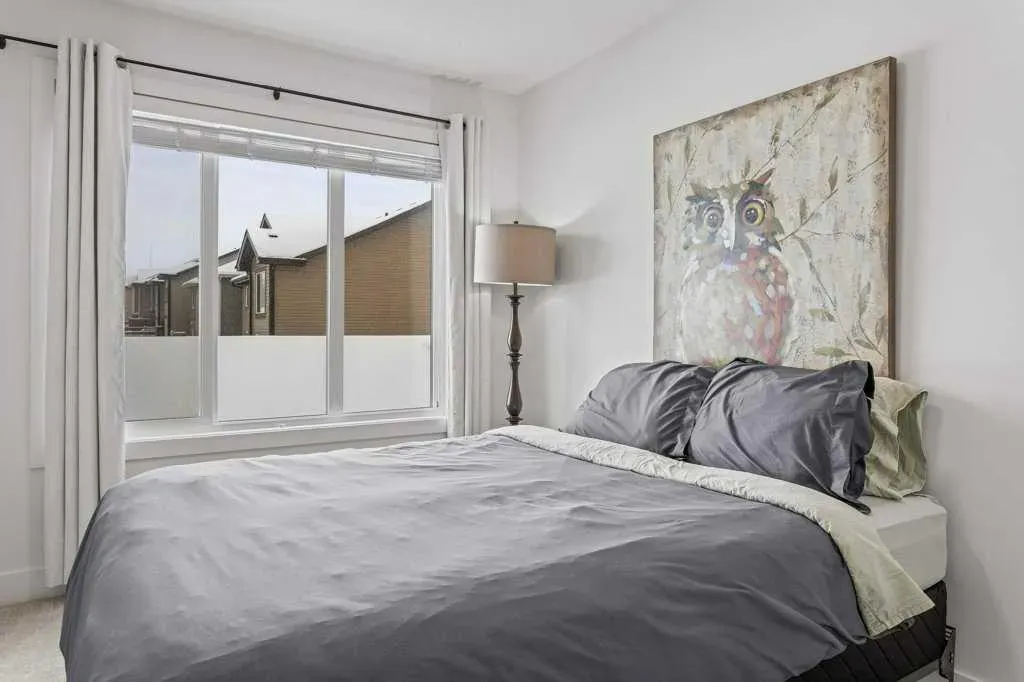 216 Clydesdale Avenue