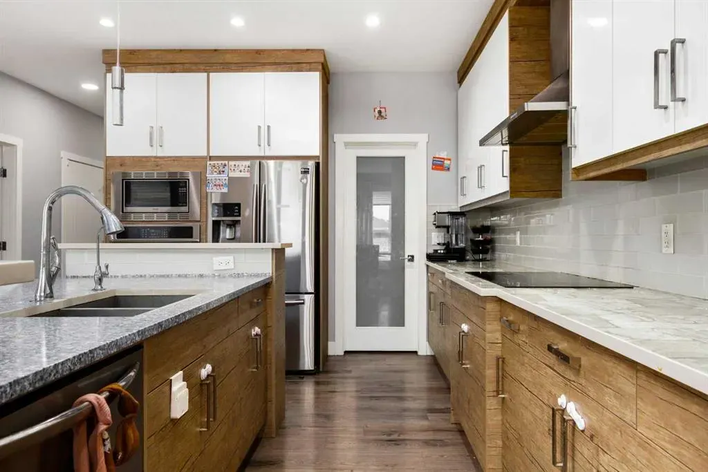 106 Baysprings Gardens SW