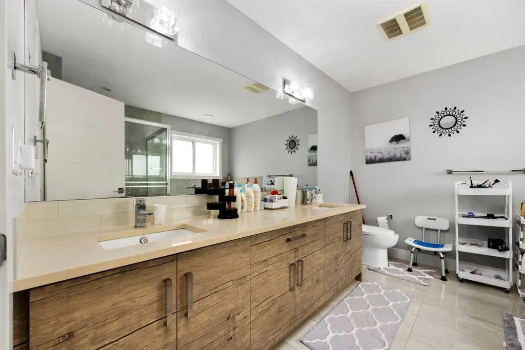 106 Baysprings Gardens SW