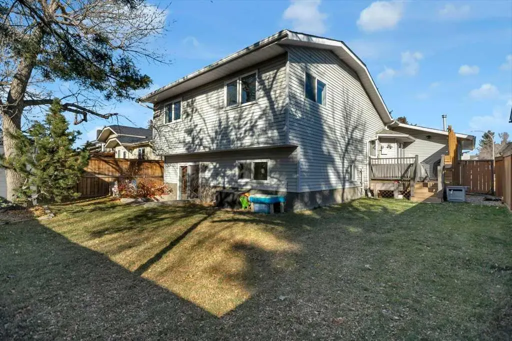 164 Mckerrell Crescent SE