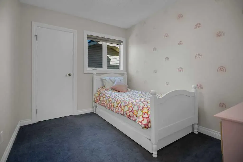 164 Mckerrell Crescent SE